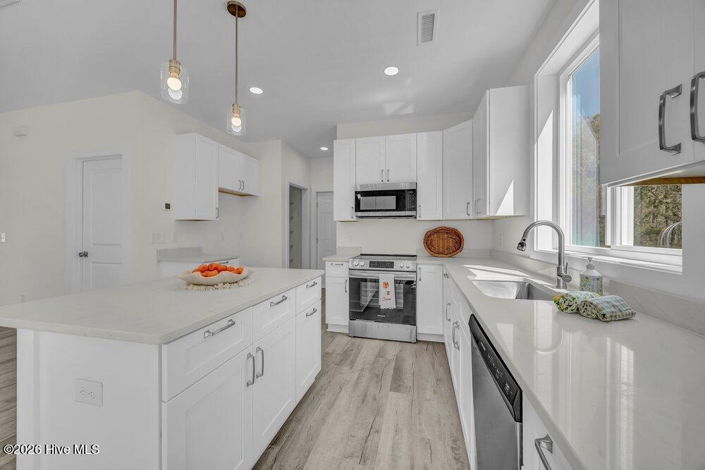 288 Charlestown Road Southport, NC 28461 - Photo 10 of 29 Kitchen