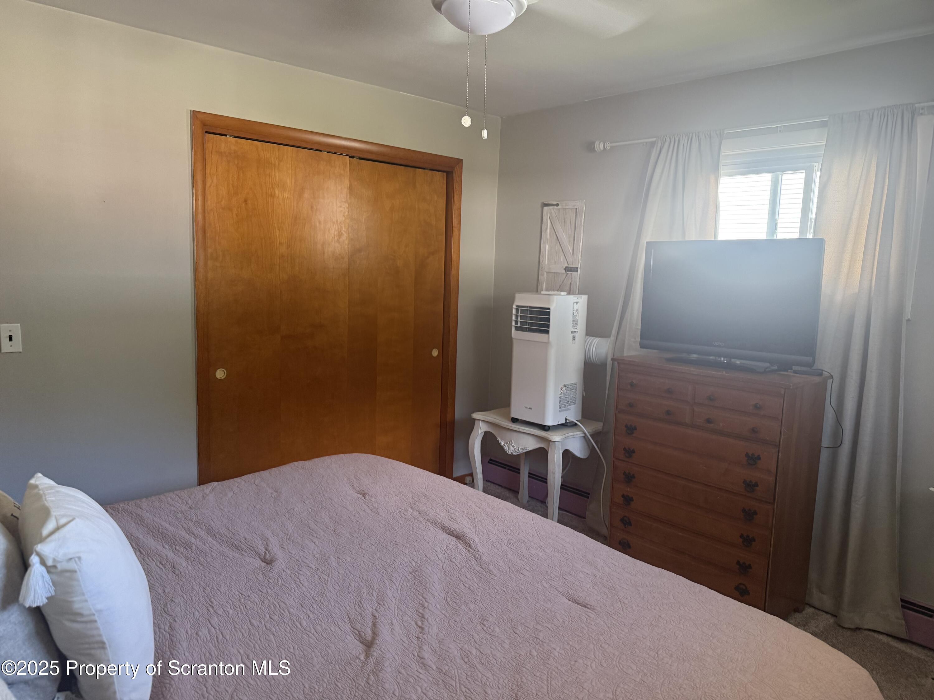 914 Hollenback Street Moosic, PA 18507 - Photo 21 of 37 IMG_1403