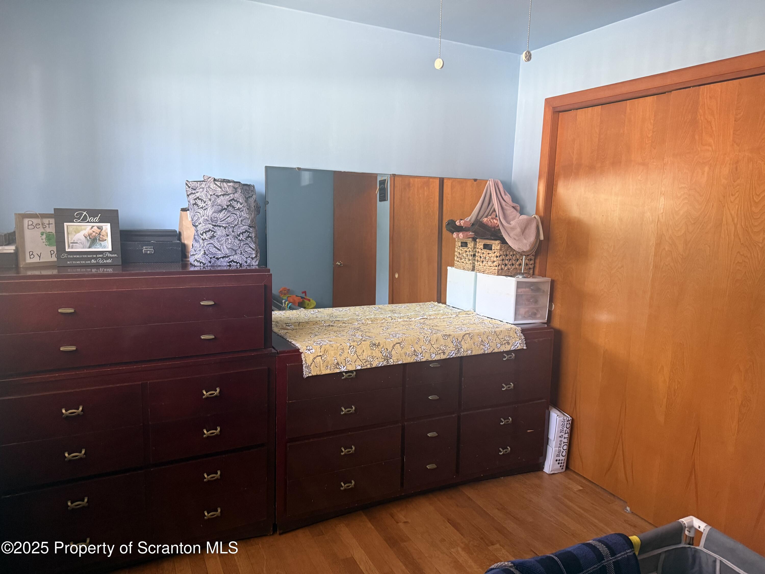 914 Hollenback Street Moosic, PA 18507 - Photo 23 of 37 IMG_1400