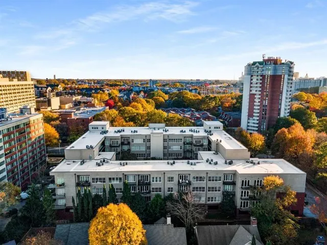 $305,000 | 384 Ralph McGill Boulevard Northeast, Unit 313, Atlanta, GA 30312