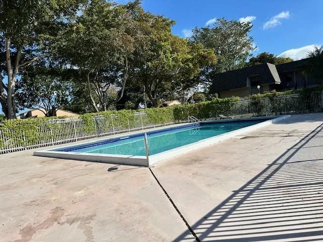 $2,400 | 3673 Northwest 94th Avenue, Unit 7J, Sunrise, FL 33351