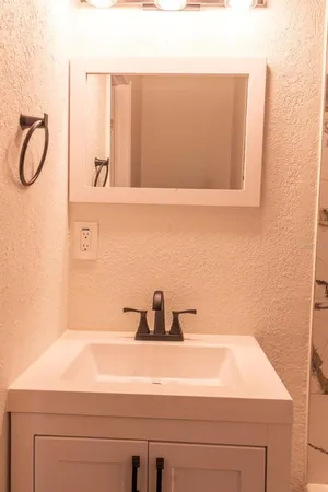 $2,900 | 6813 South Himes Avenue, Tampa, FL 33611