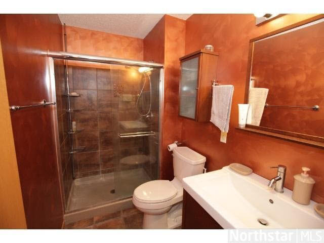 633 Falcon Ridge Road Woodbury, MN 55125 - Photo 11 of 18 Gallery Image 11