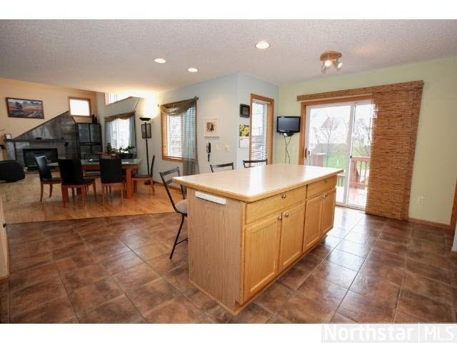 633 Falcon Ridge Road Woodbury, MN 55125 - Photo 6 of 18 Gallery Image 6