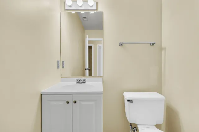 $187,000 | 6239 Lucille Drive, Unit 17D, North Charleston, SC 29406