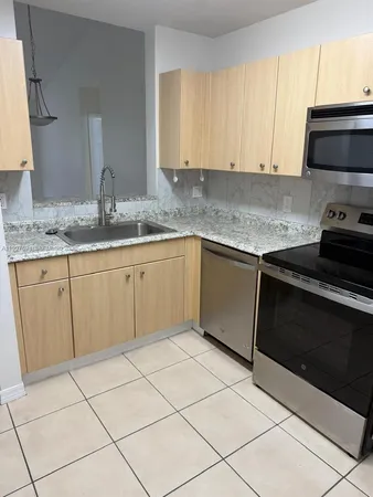 $2,650 | 6676 Southwest 115th Court, Unit 402, Miami, FL 33173