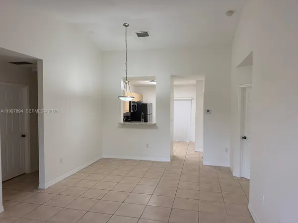 $2,650 | 6676 Southwest 115th Court, Unit 402, Miami, FL 33173