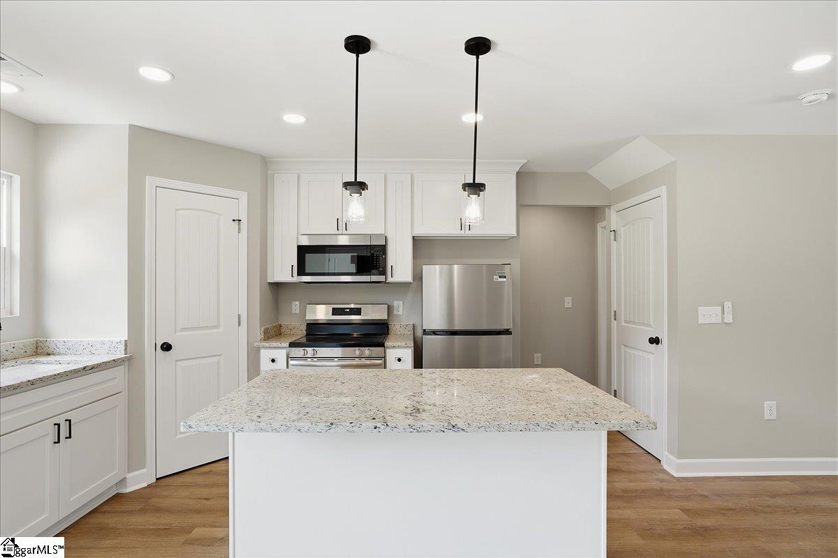 1859 Reid School Road Taylors, SC 29687 - Photo 5 of 26