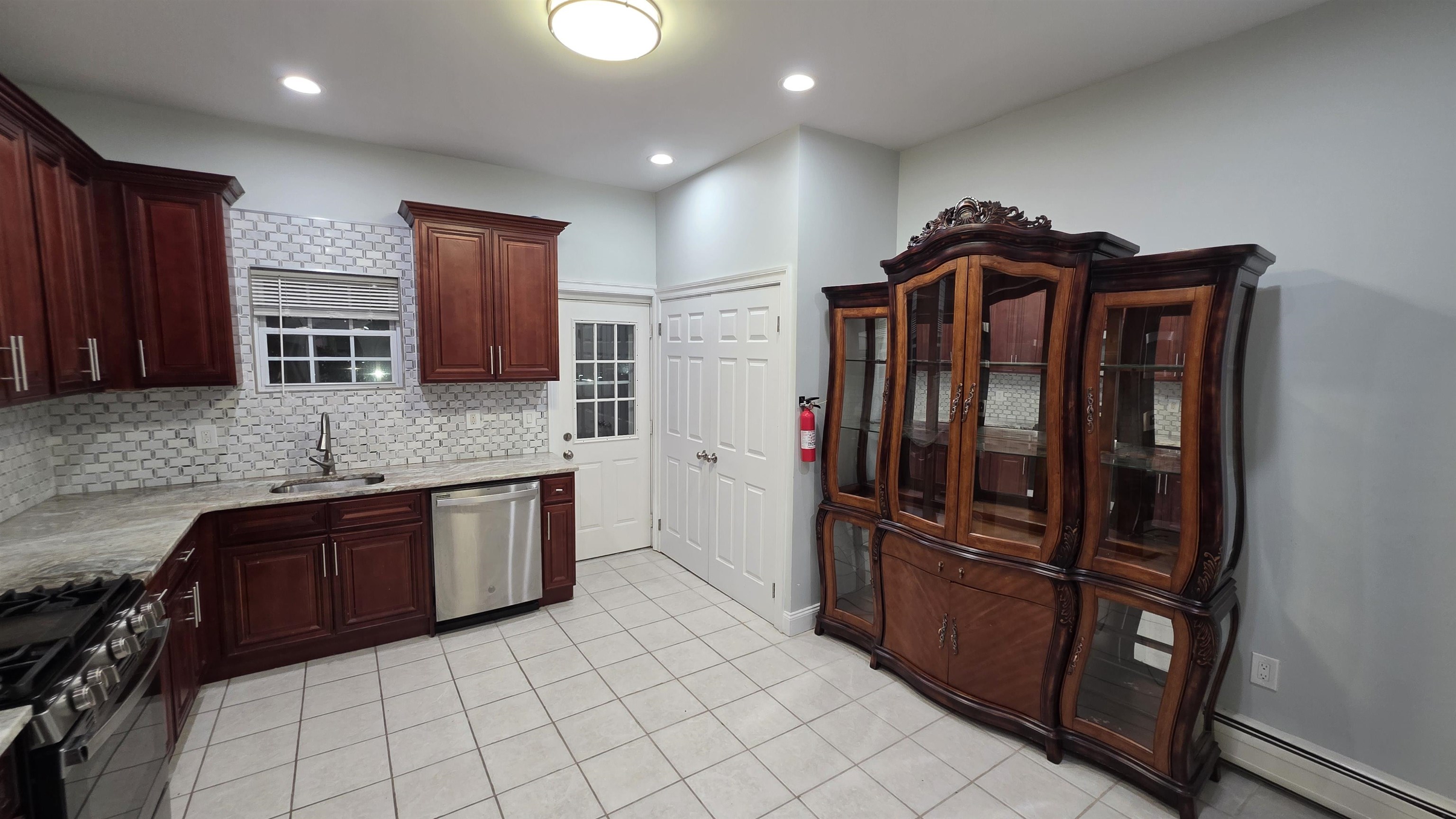 712 17th Street, Unit 1 Union City, NJ 07087 - Photo 3 of 12