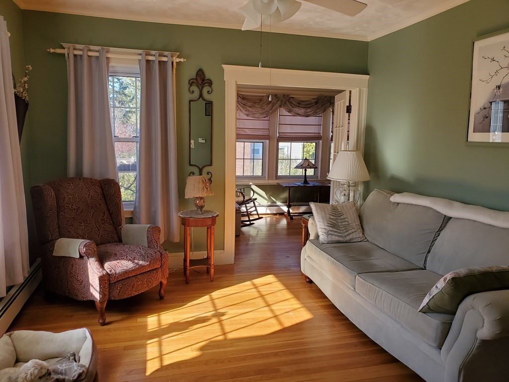 136 Howe Street Natick, MA 01760 - Photo 5 of 34 Gallery Image 5