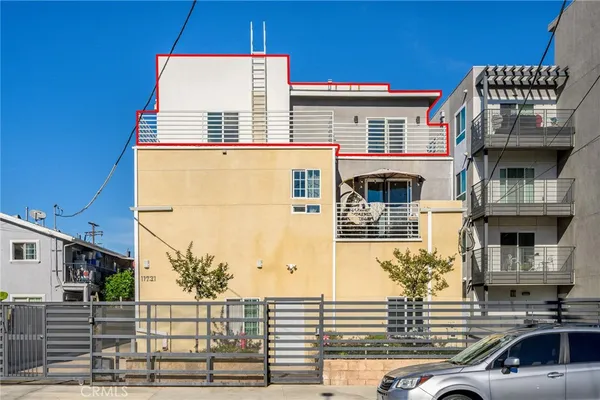 $3,200 | 11731 Runnymede Street, Unit 3, North Hollywood, CA 91605