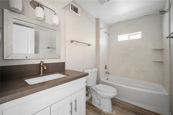 $3,200 | 11731 Runnymede Street, Unit 3, North Hollywood, CA 91605