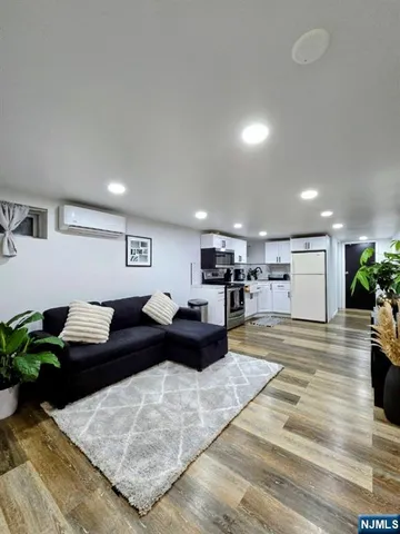 $684,900 | 181 Hollywood Avenue, Irvington, NJ 07111