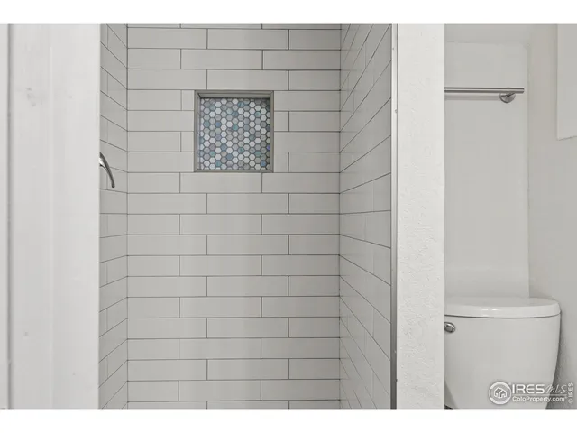 $400,000 | 1550 North Jefferson Avenue, Loveland, CO 80538