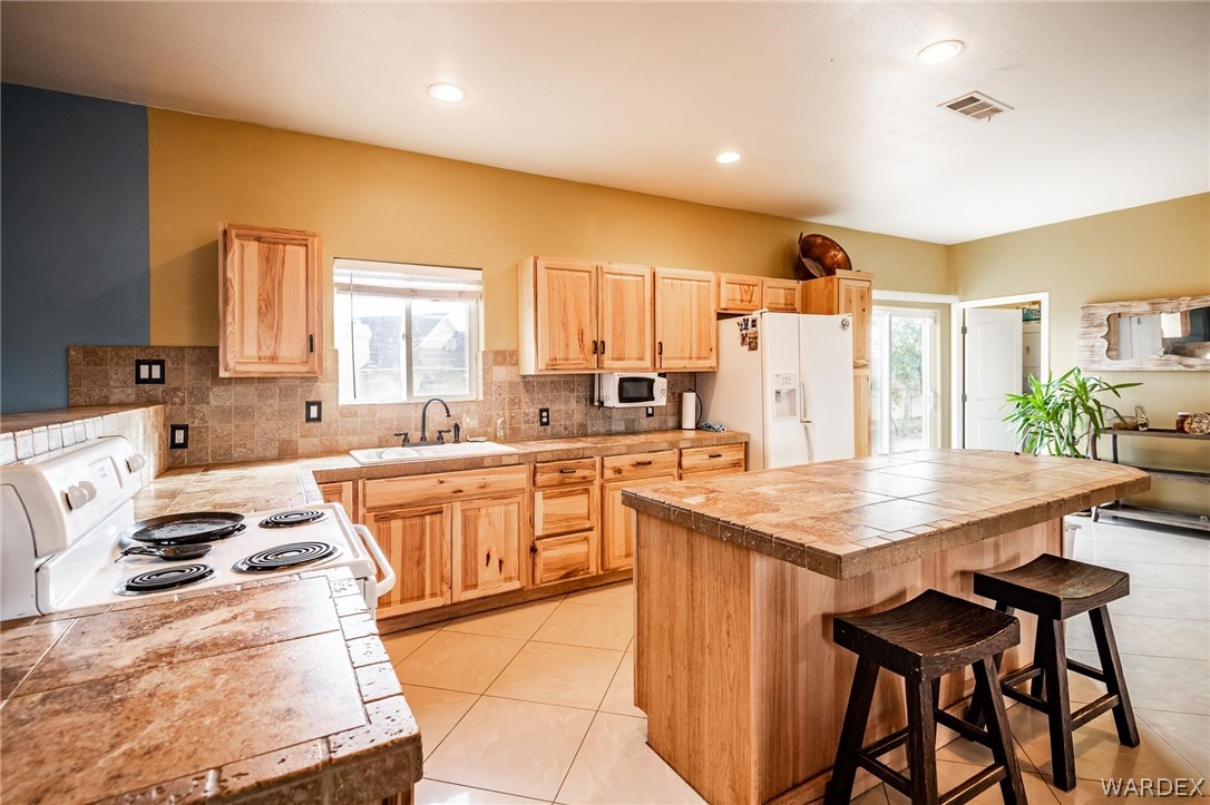 4944 North Laguna Road Golden Valley, AZ 86413 - Photo 9 of 46 Gallery Image 9