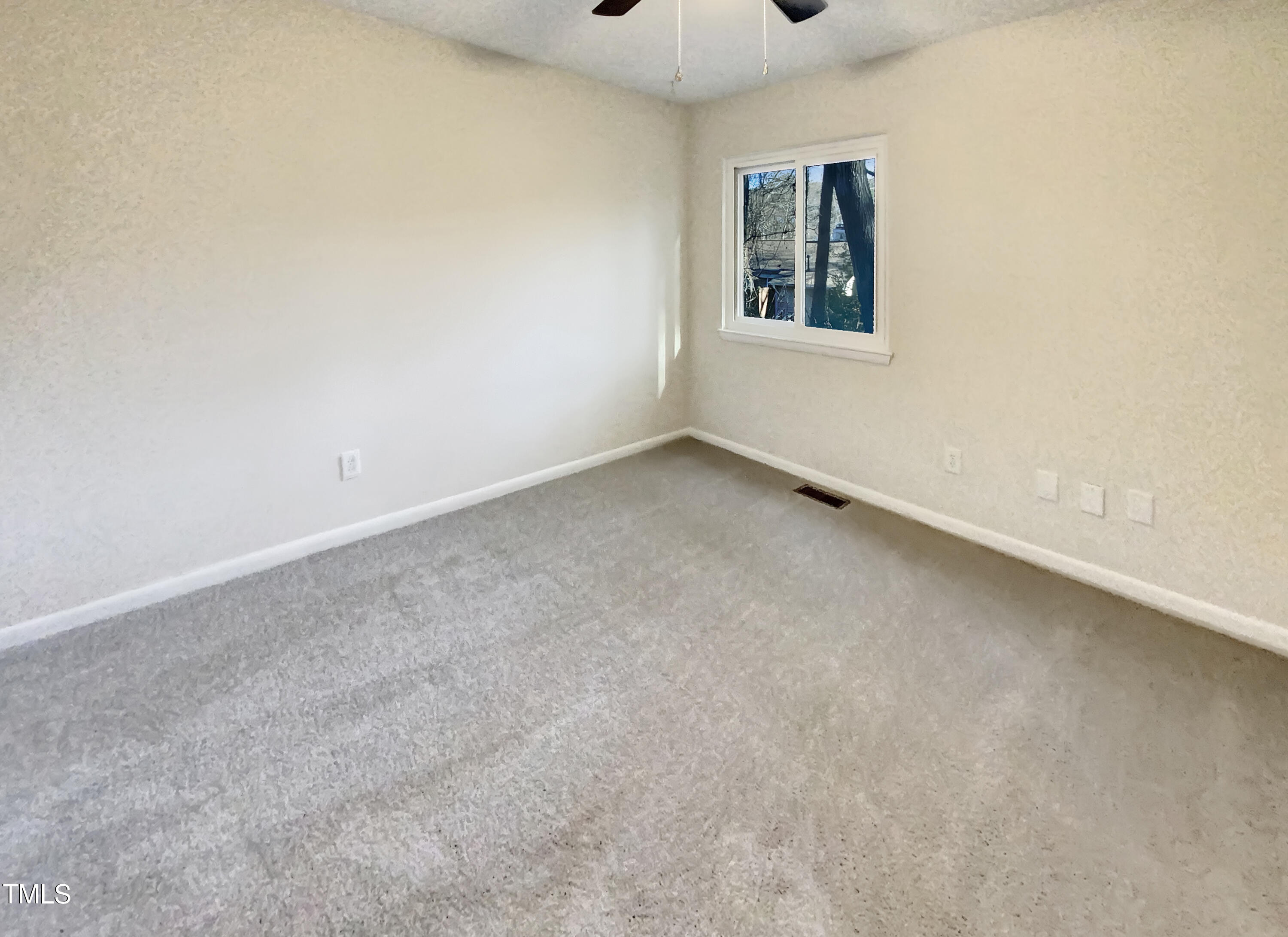 6008 Farm Gate Road Raleigh, NC 27606 - Photo 5 of 17 photo_07