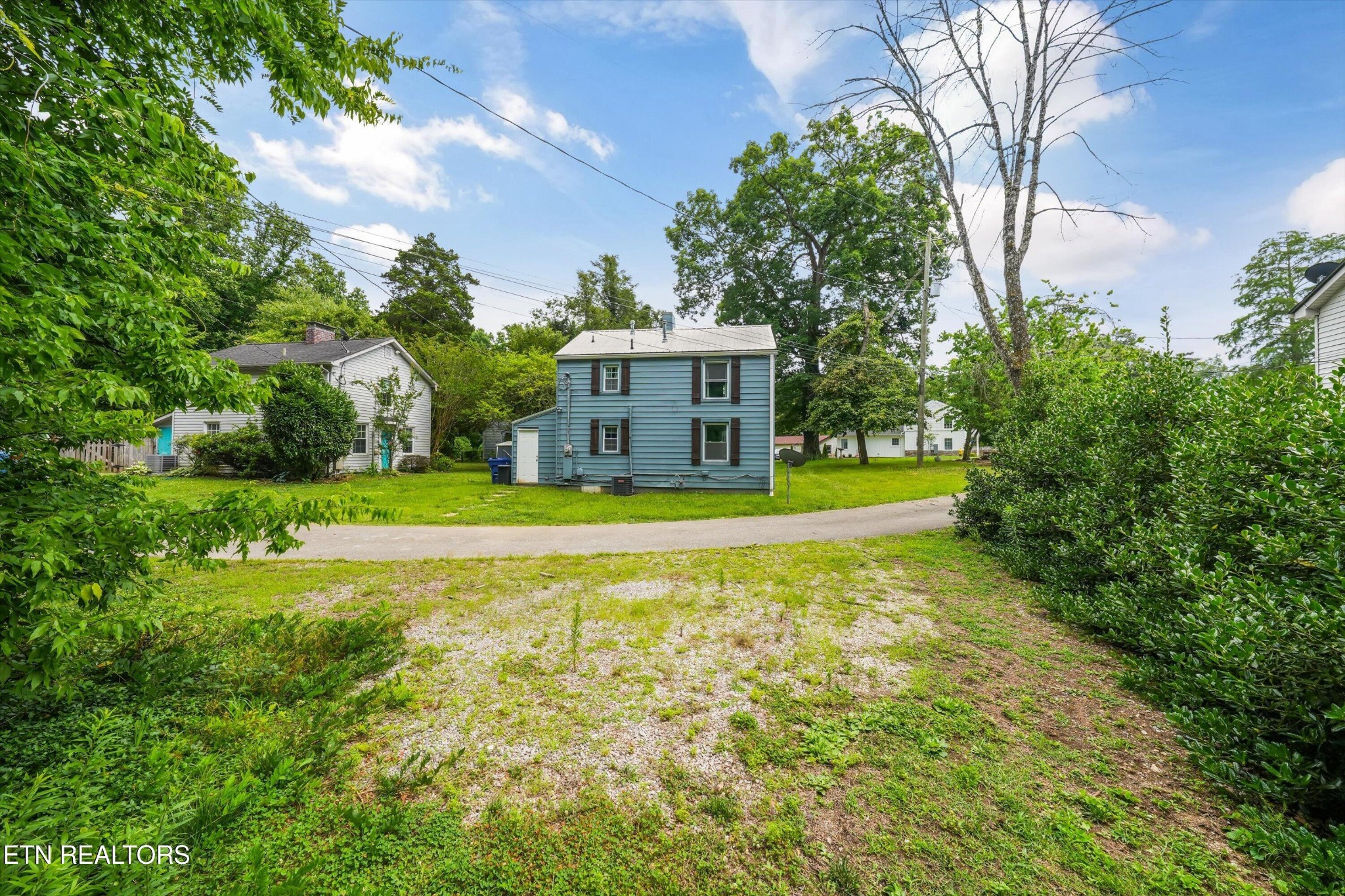 224 Oak Road Norris, TN 37828 - Photo 20 of 35
