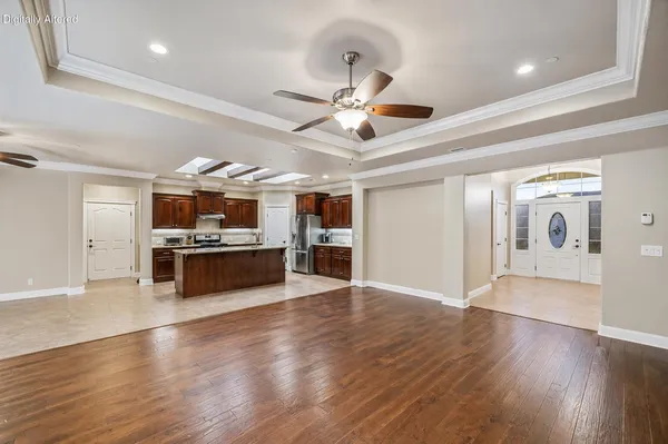 $699,900 | 469 Belvedere Drive, Redding, CA 96003