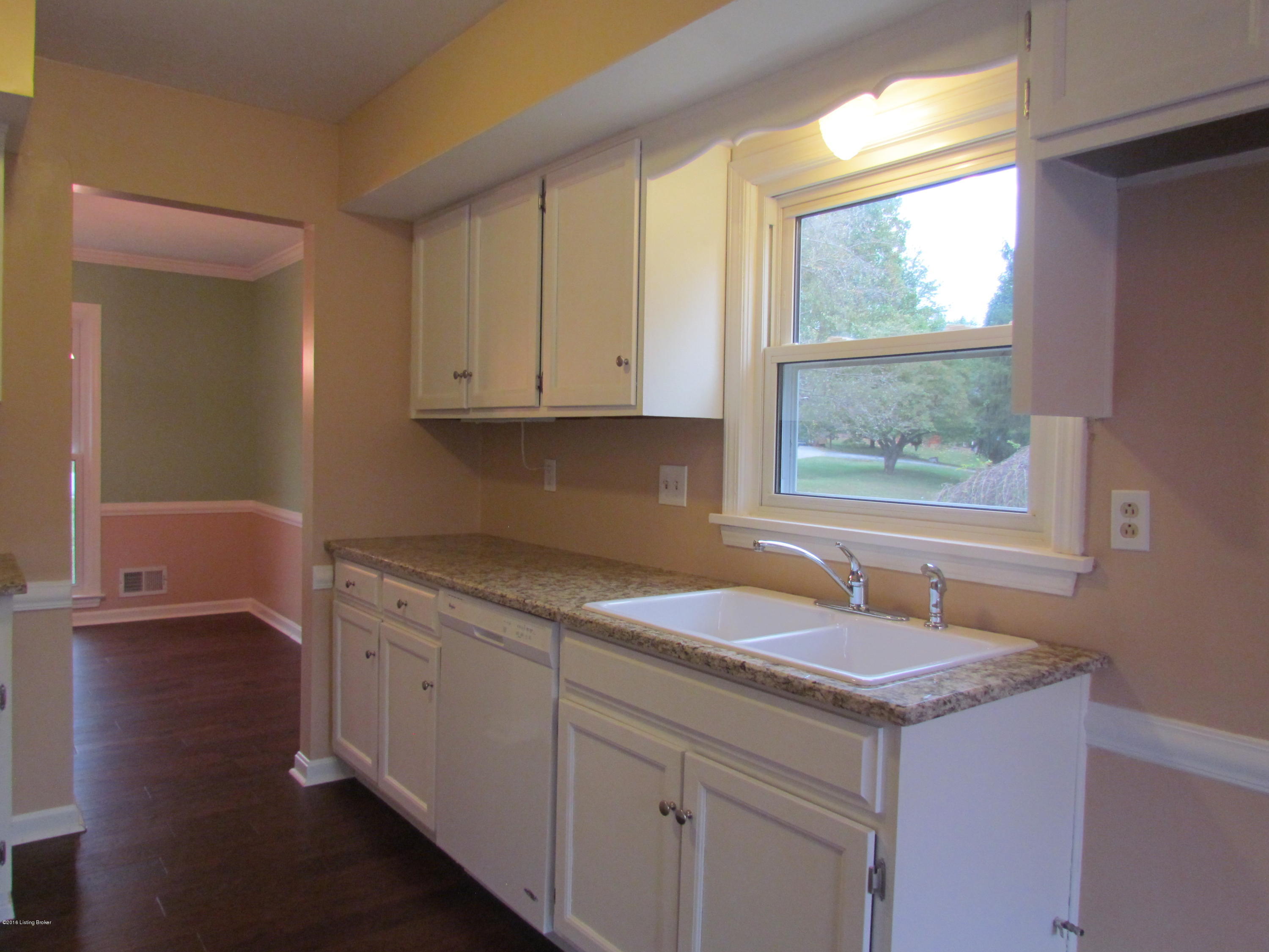 12126 Maplewood Road Goshen, KY 40026 - Photo 9 of 34 New kitchen sink, appliances & lighting!