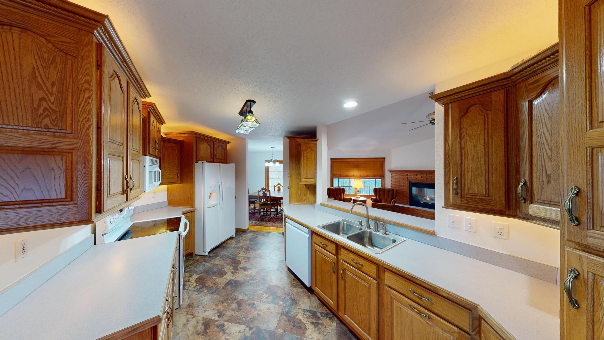 19654 Bluffview Place Galesville, WI 54630 - Photo 8 of 36