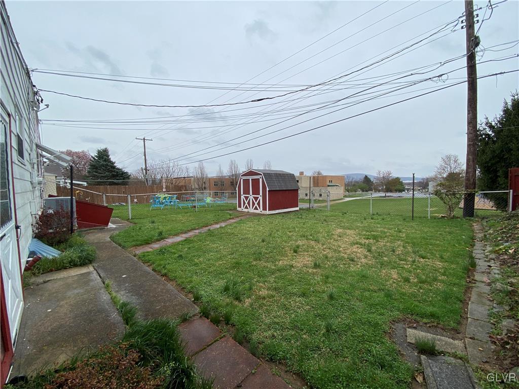 1516 Fairmount Street Bethlehem, PA 18017 - Photo 22 of 38 a view of a back yard of the house