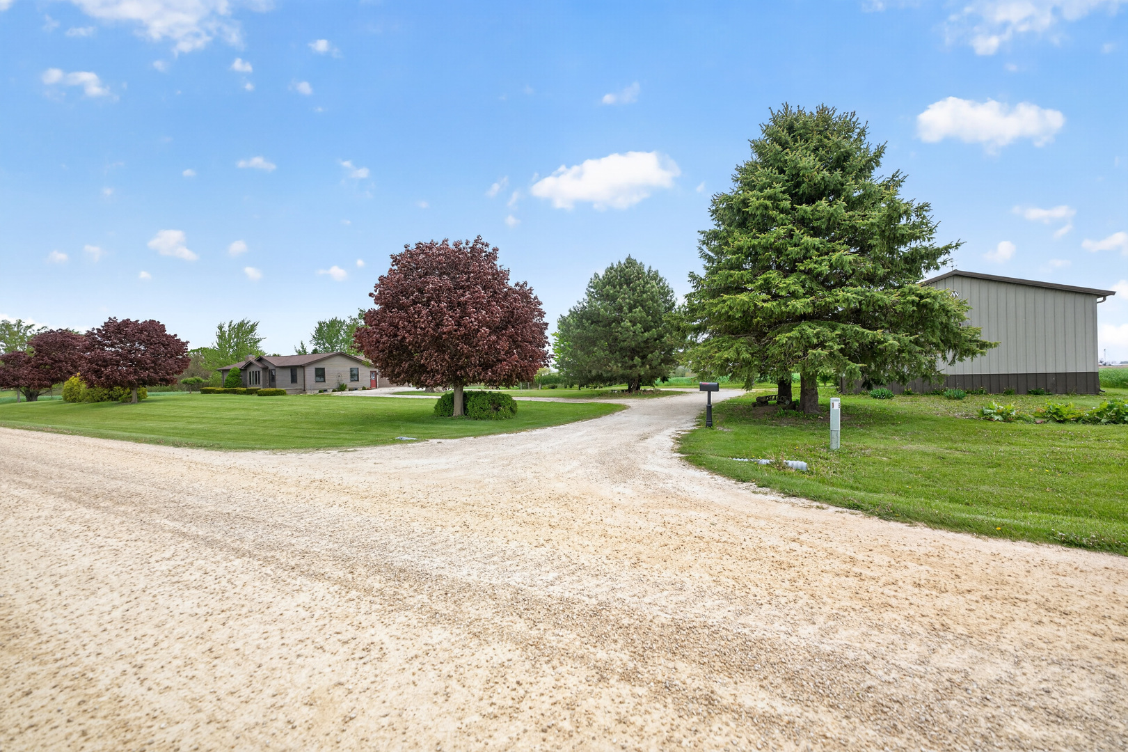 8086 Kane Road Waterman, IL 60556 - Photo 43 of 44