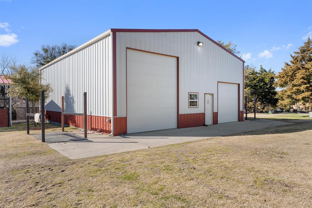 1715 South Joe Wilson Road Ovilla, TX 75104 - Photo 4 of 40 a view of outdoor space with seating area