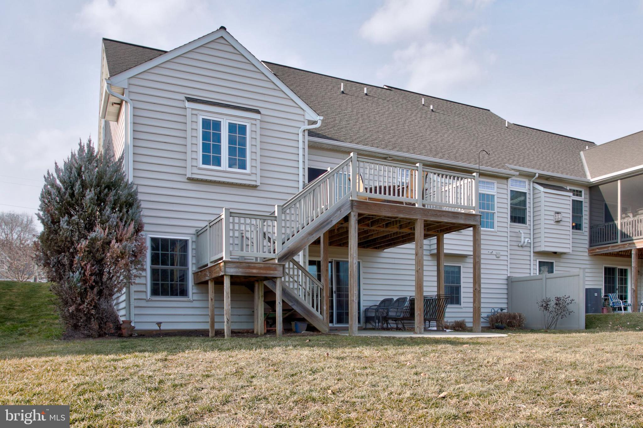 107 Baneberry Lane Lititz, PA 17543 - Photo 5 of 45