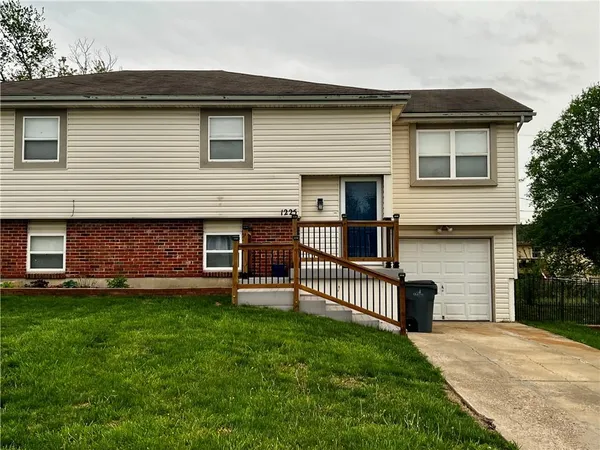 $242,000 | 1225 East Cothrell Street, Olathe, KS 66061