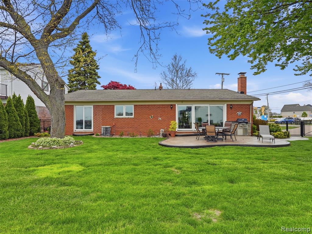 32160 South River Road Harrison Township, MI 48045 - Photo 49 of 70