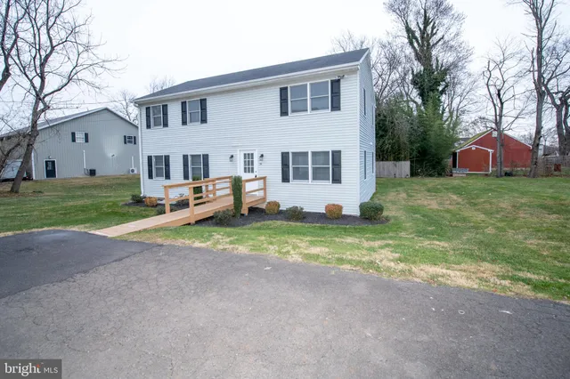 $2,950 | 38 Linden Avenue, Newtown, PA 18940