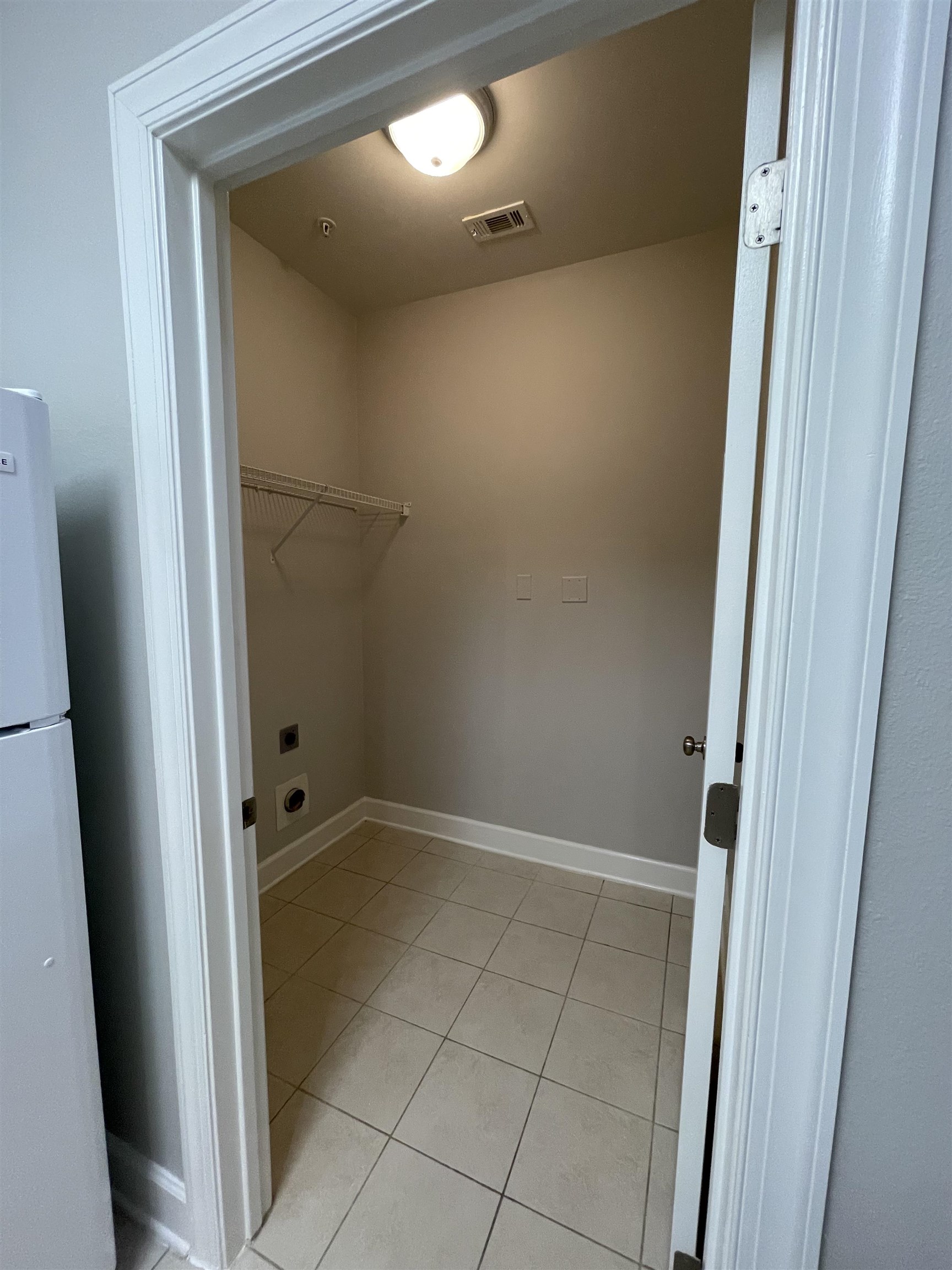 450 Park Avenue, Unit 710 Foley, AL 36535 - Photo 14 of 23 Large Laundry Room