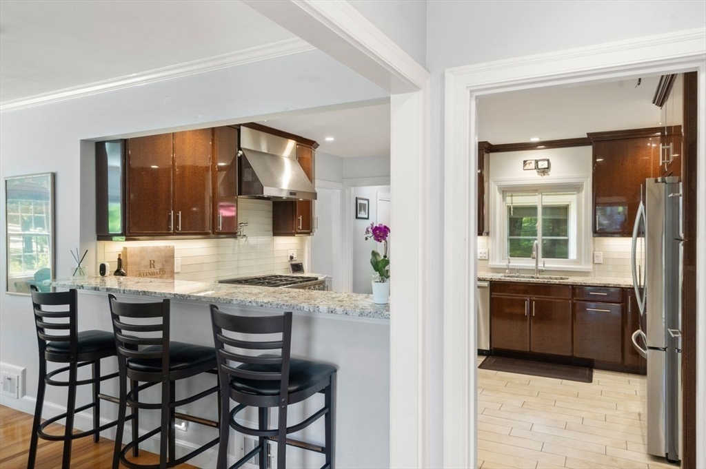 19 Druid Hill Road Newton, MA 02461 - Photo 7 of 35