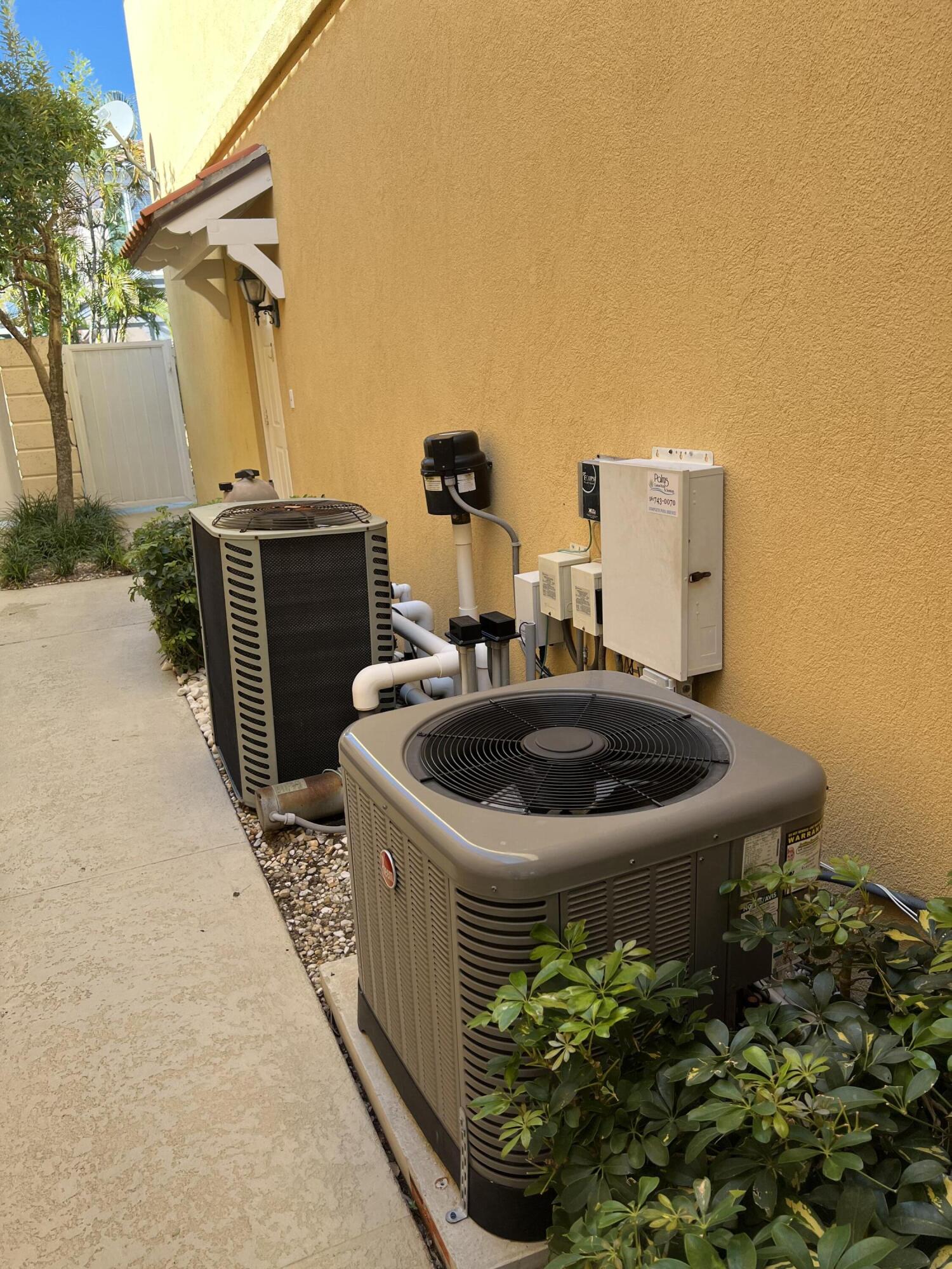 17 Oakleaf Court Tequesta, FL 33469 - Photo 22 of 81 POOL SYSTEM