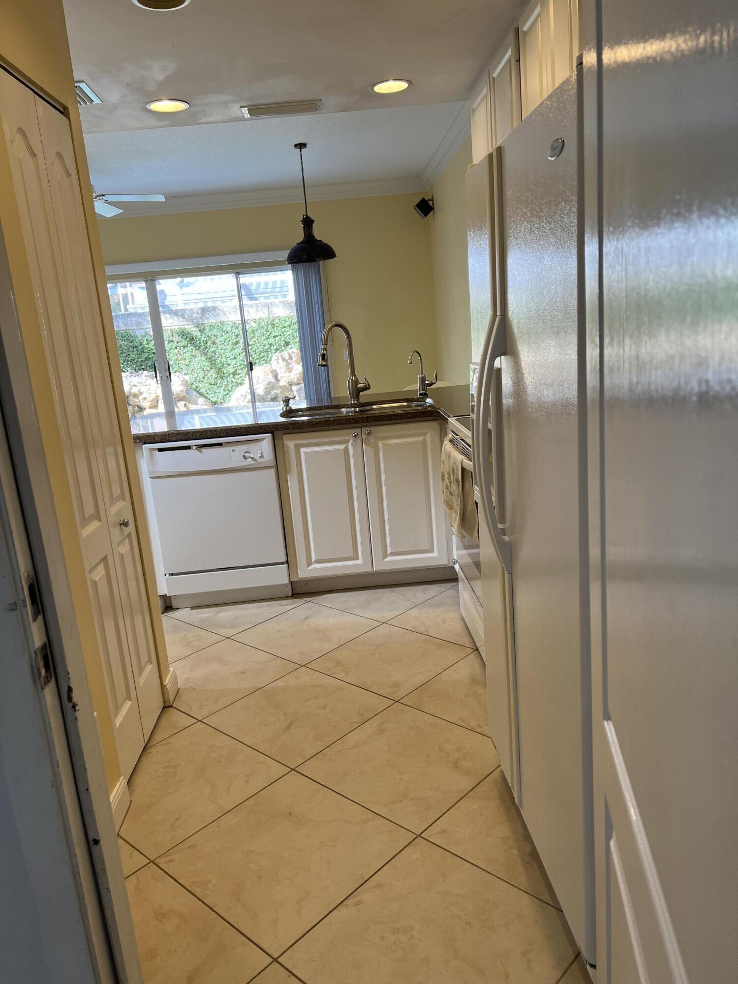 17 Oakleaf Court Tequesta, FL 33469 - Photo 42 of 81 KITCHEN AREA