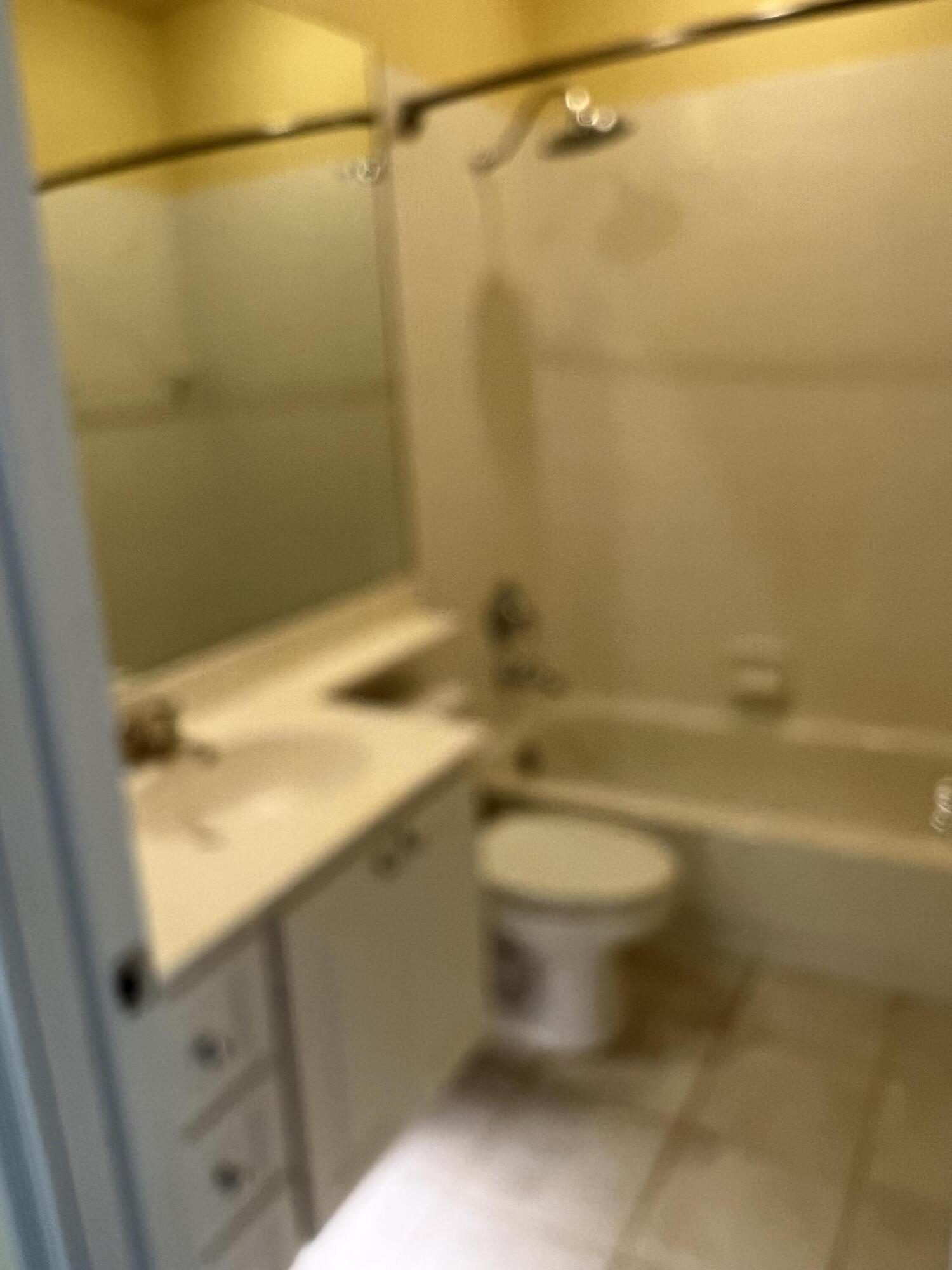 17 Oakleaf Court Tequesta, FL 33469 - Photo 61 of 81 GUEST BATHROOM