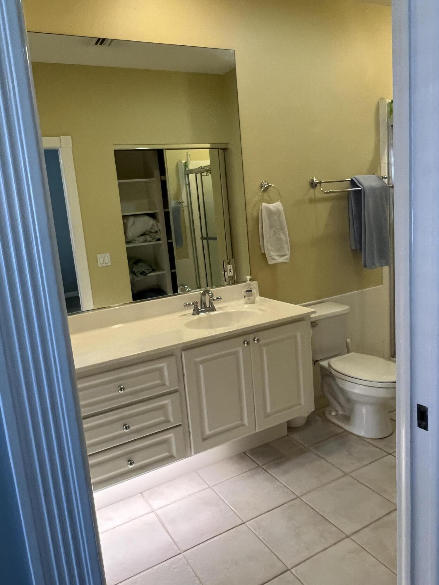 17 Oakleaf Court Tequesta, FL 33469 - Photo 68 of 81 MASTER BATHROOM
