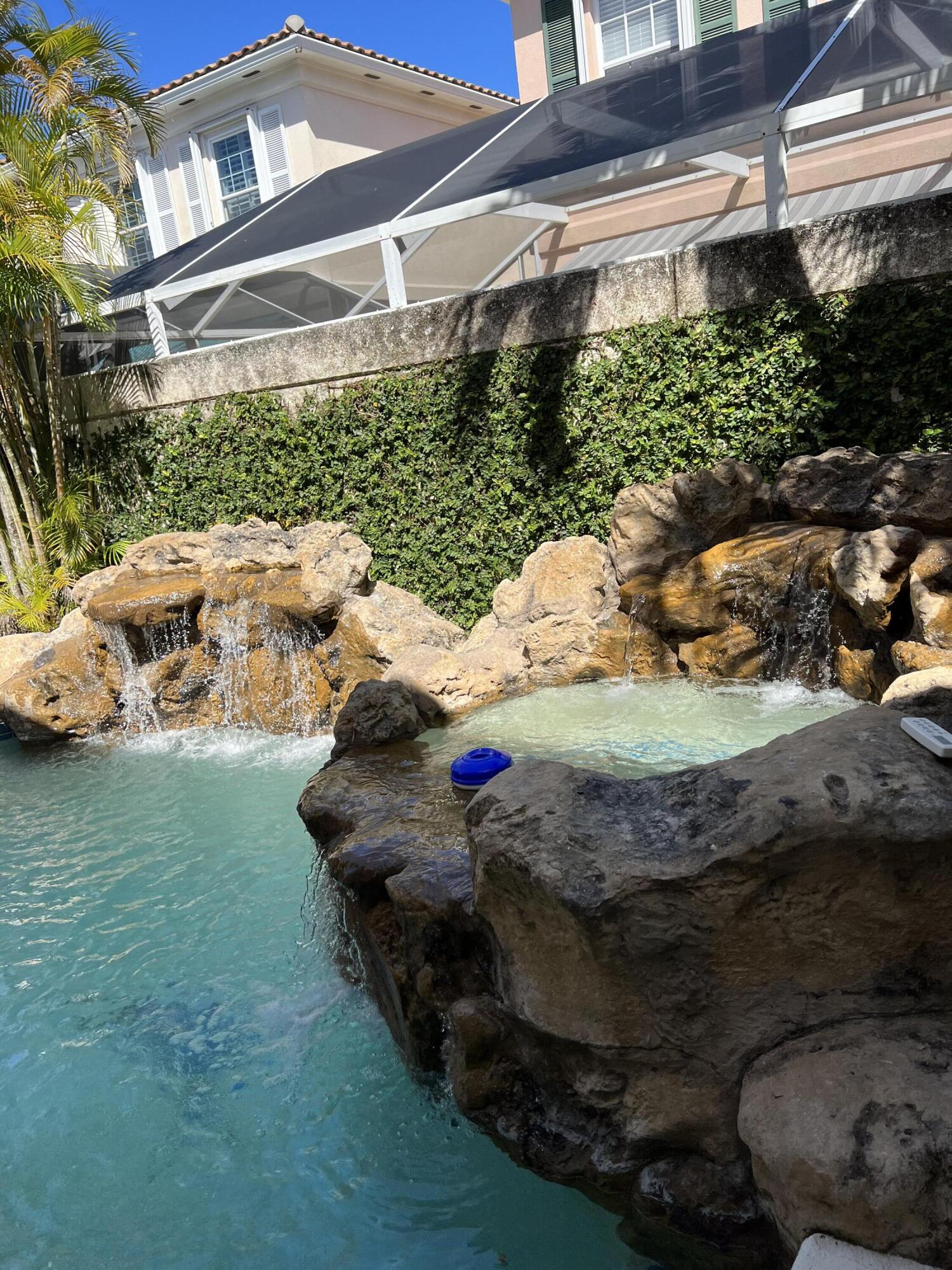 17 Oakleaf Court Tequesta, FL 33469 - Photo 10 of 81 PRIVATE POOL