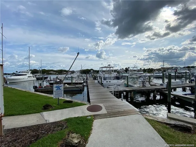 $3,000 | 3901 Southeast St Lucie Boulevard, Unit D29, Stuart, FL 34997
