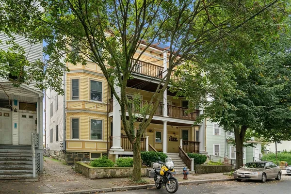$3,700 | 118 Perkins Street, Unit 3, Somerville, MA 02145