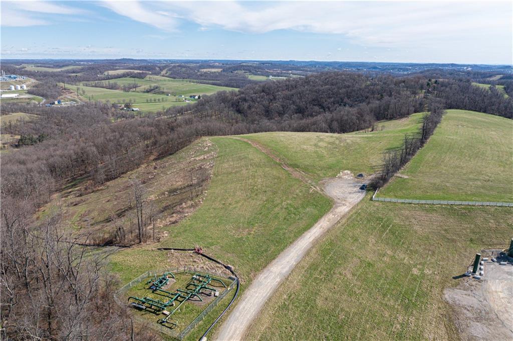 560 Old Hickory Ridge Road Washington, PA 15301 - Photo 17 of 40