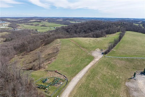 $1,700,000 | 560 Old Hickory Ridge Road, Washington, PA 15301