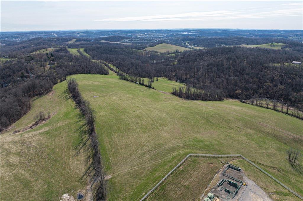 560 Old Hickory Ridge Road Washington, PA 15301 - Photo 4 of 40