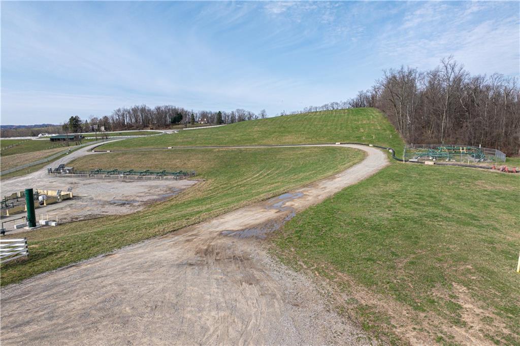 560 Old Hickory Ridge Road Washington, PA 15301 - Photo 7 of 40