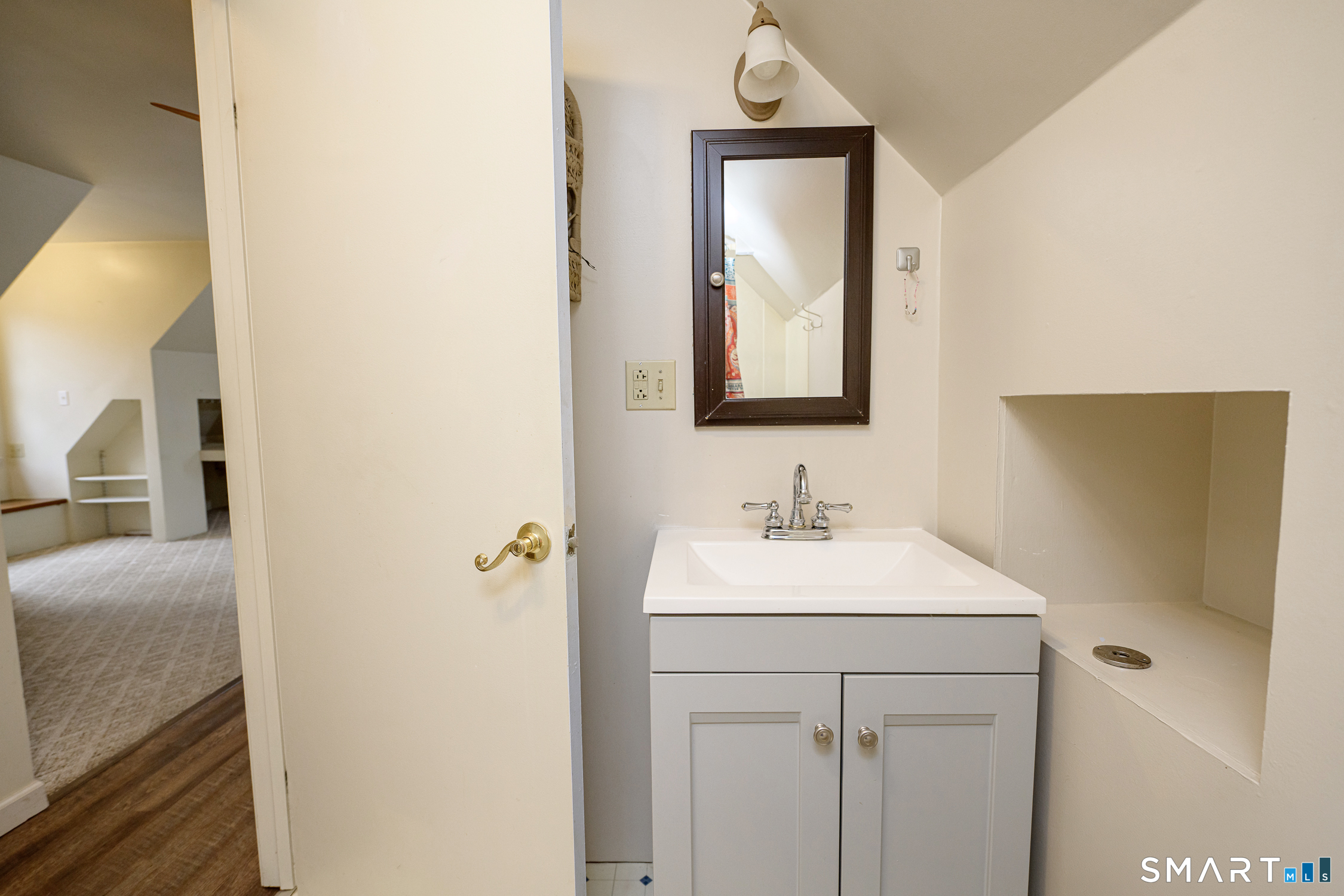 4 Firetower Road Eastford, CT 06259 - Photo 14 of 37 Full bathroom in upper level