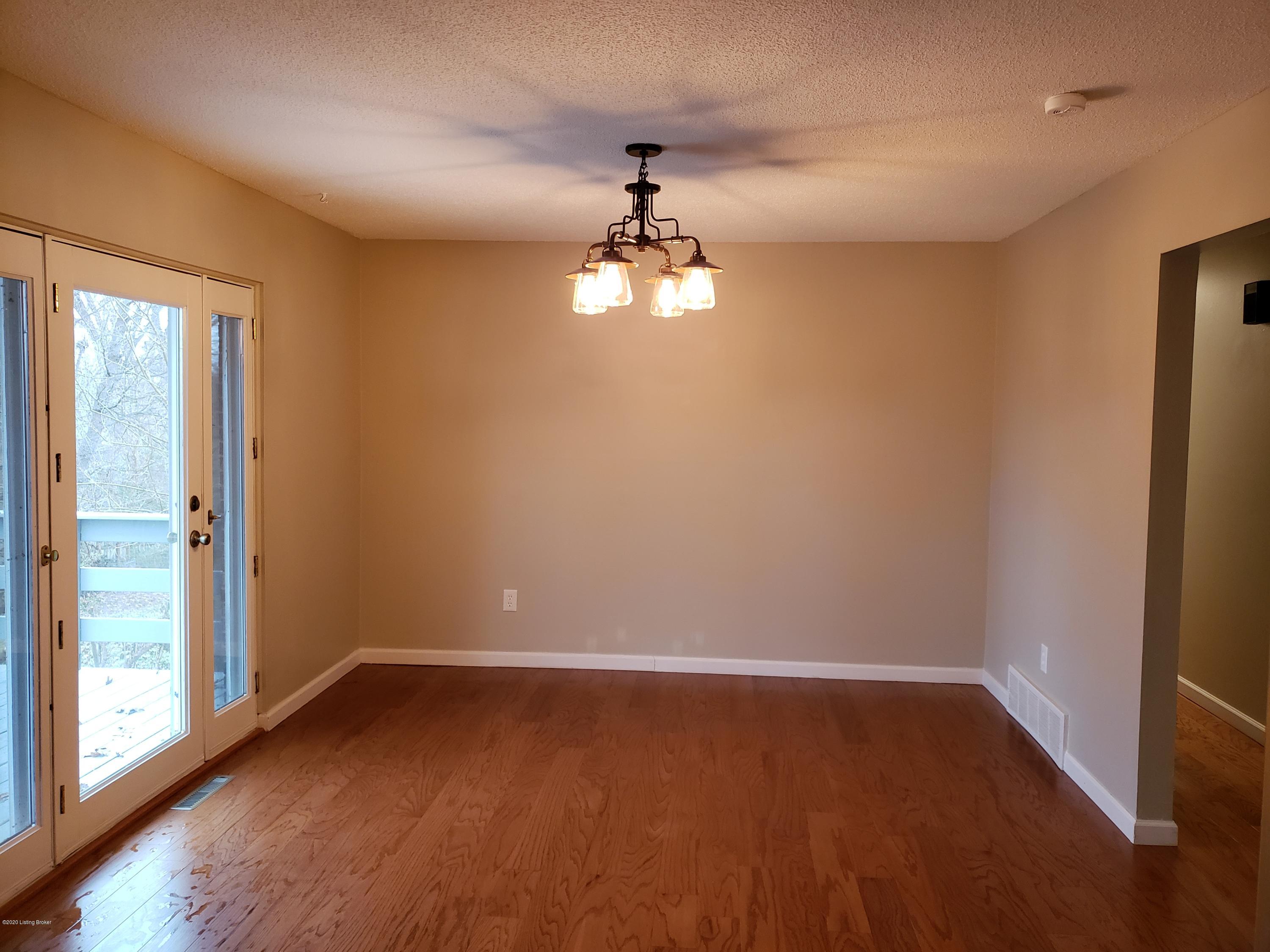 191 Johns Road East Radcliff, KY 40160 - Photo 4 of 24 20200102_121334