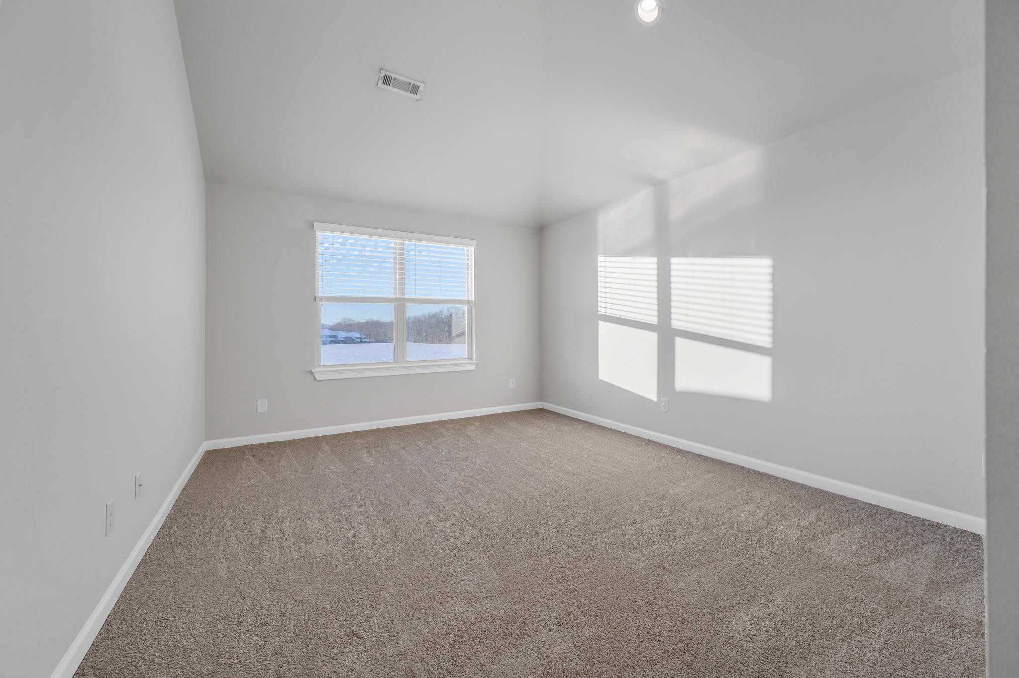 236 McClaran Place Murfreesboro, TN 37129 - Photo 36 of 48 an empty room with windows