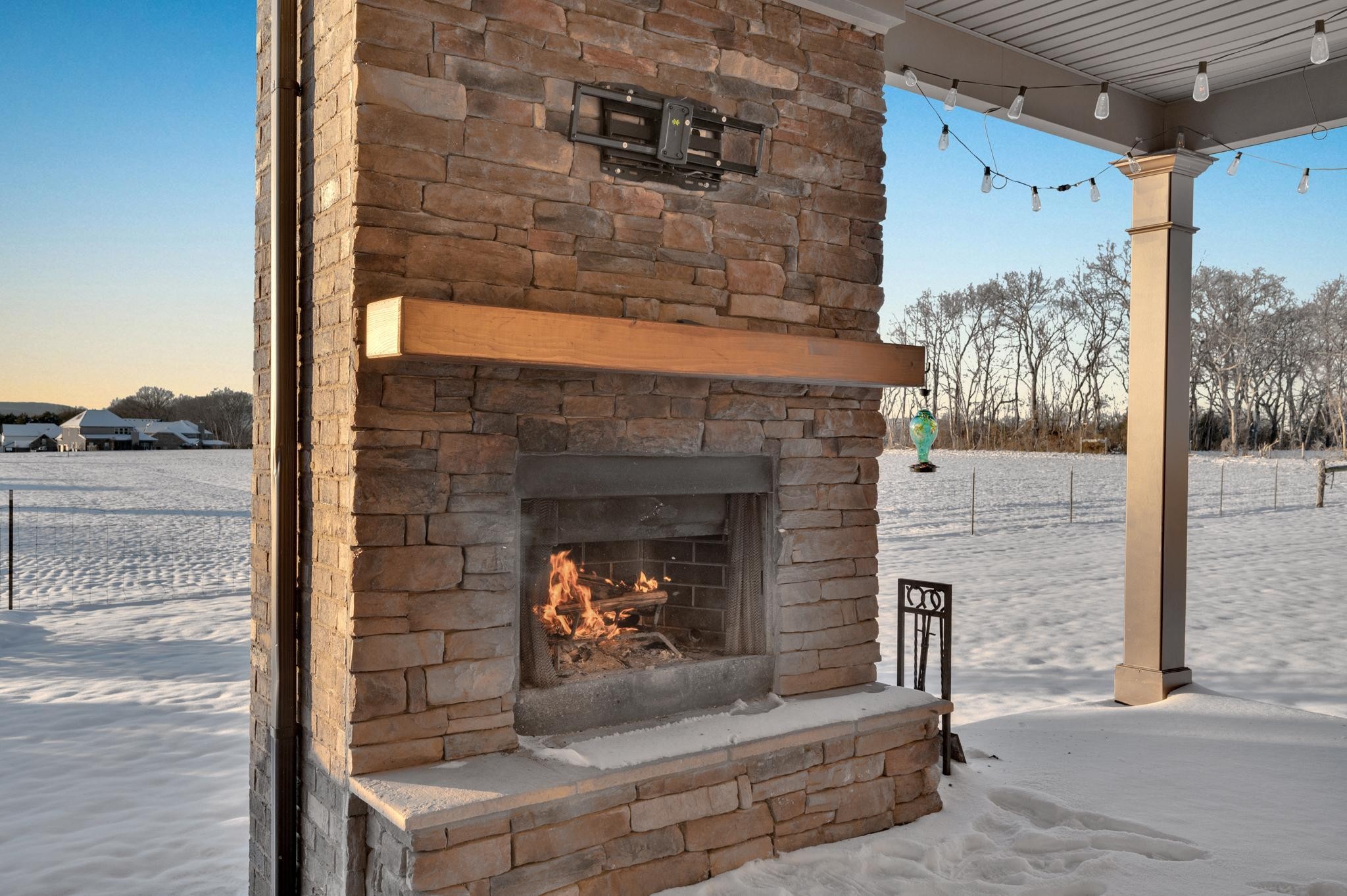 236 McClaran Place Murfreesboro, TN 37129 - Photo 41 of 48 a brick building with a bench in front of it