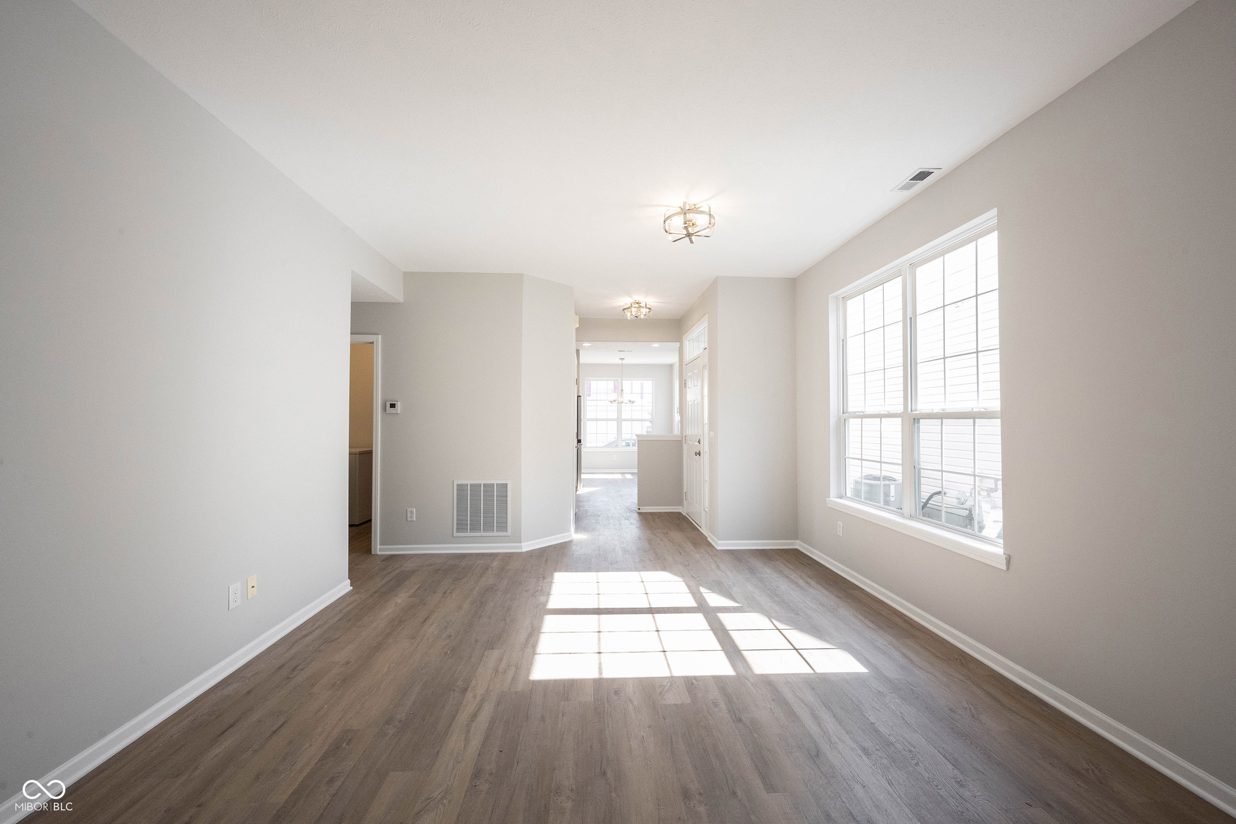 12482 Brookline Street Carmel, IN 46032 - Photo 13 of 37