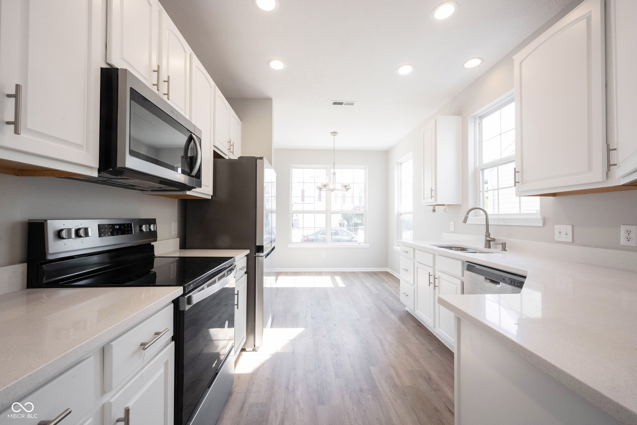 12482 Brookline Street Carmel, IN 46032 - Photo 5 of 37